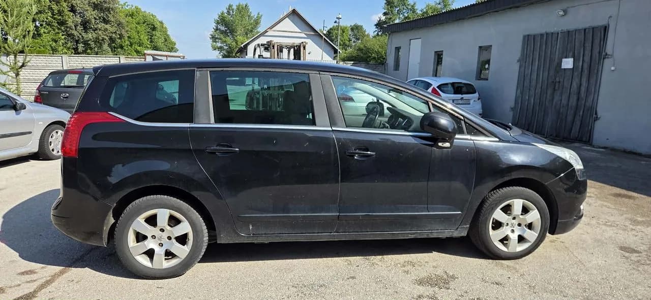 PEUGEOT 5008 KTVD słupek próg prawy – zdjęcie 1
