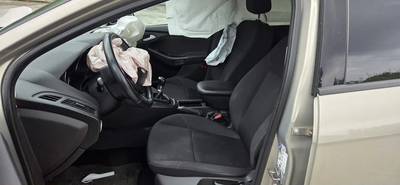 FORD FOCUS MK3 fotel lewy przód – zdjęcie 1