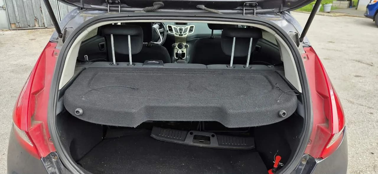 FORD FIESTA MK7 półka tył roleta bagażnika – zdjęcie 1