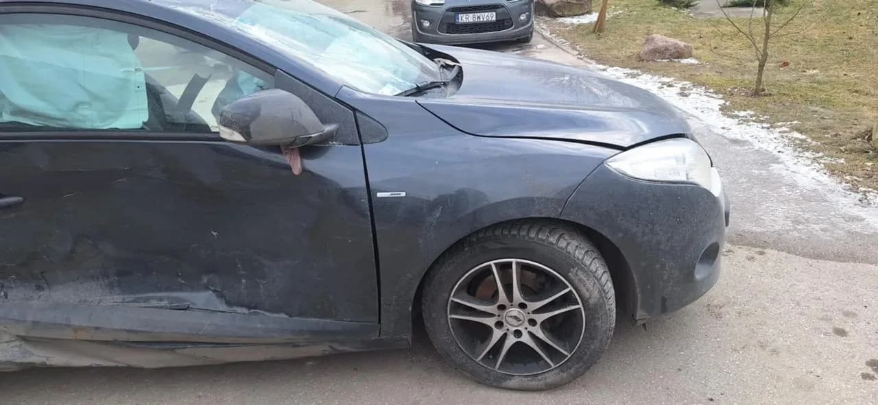 Renault MEGANE III 1,4 TCE 130KM mcperson amortyzator prawy przód – zdjęcie 1