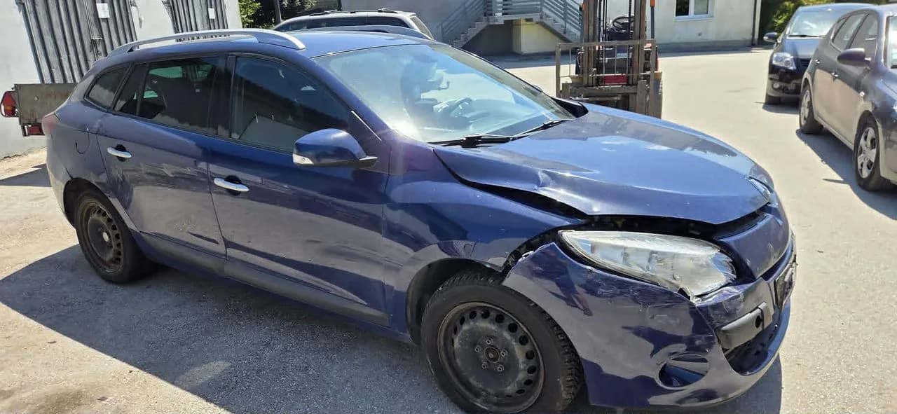 RENAULT MEGANE III OV460 drzwi prawy przód komplet – zdjęcie 1