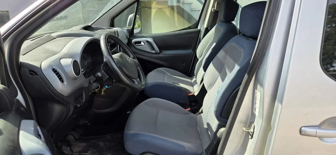 BERLINGO II PARTNER II fotel lewy przód – zdjęcie 1
