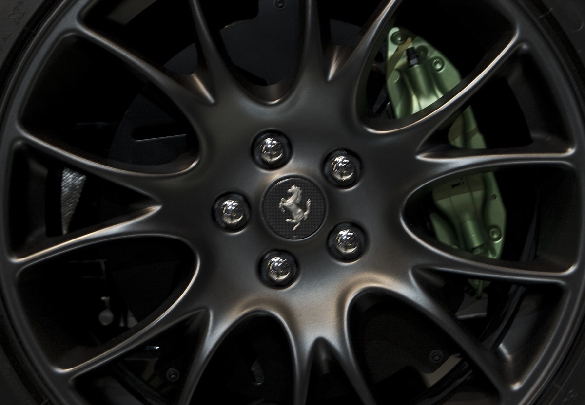 Ferrari 599 HY KERS wheel